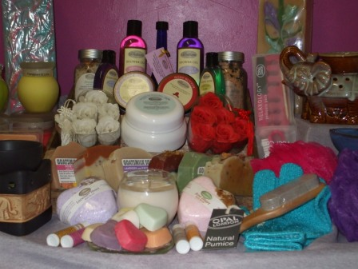 Natural Beauty Products and Soy Wax Candles